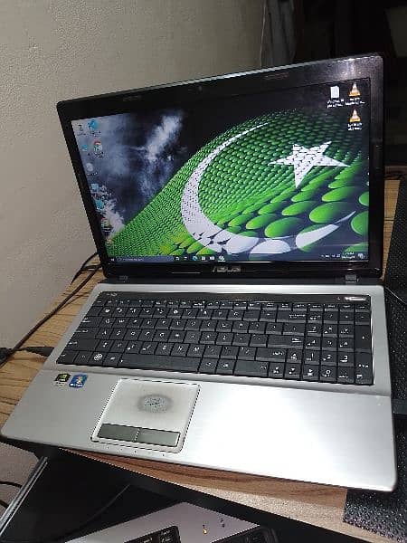 core i5 laptop 2gb graphic card 8gb ram with 750gb storage 3