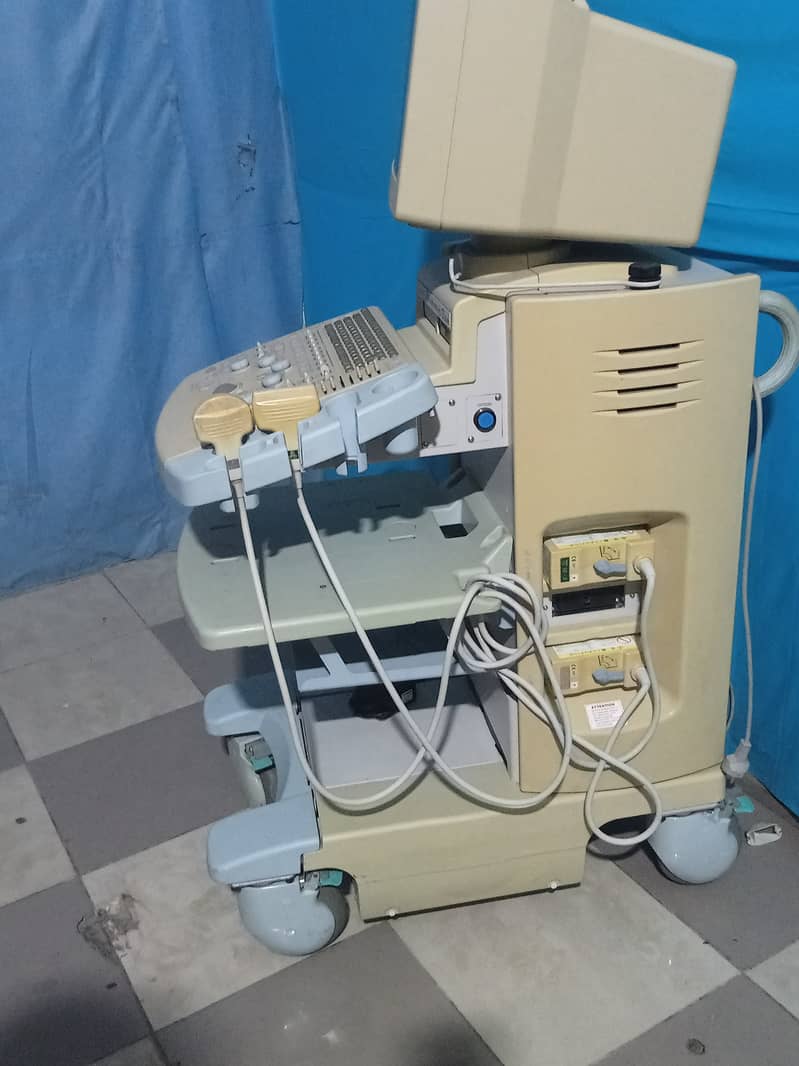 Ultrasounds Machines For Sale | Toshiba Aplio| Siemens | Zonare z one 9