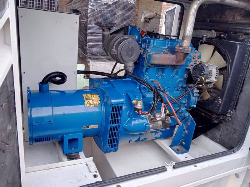 30Kva Perkin Generator. 7