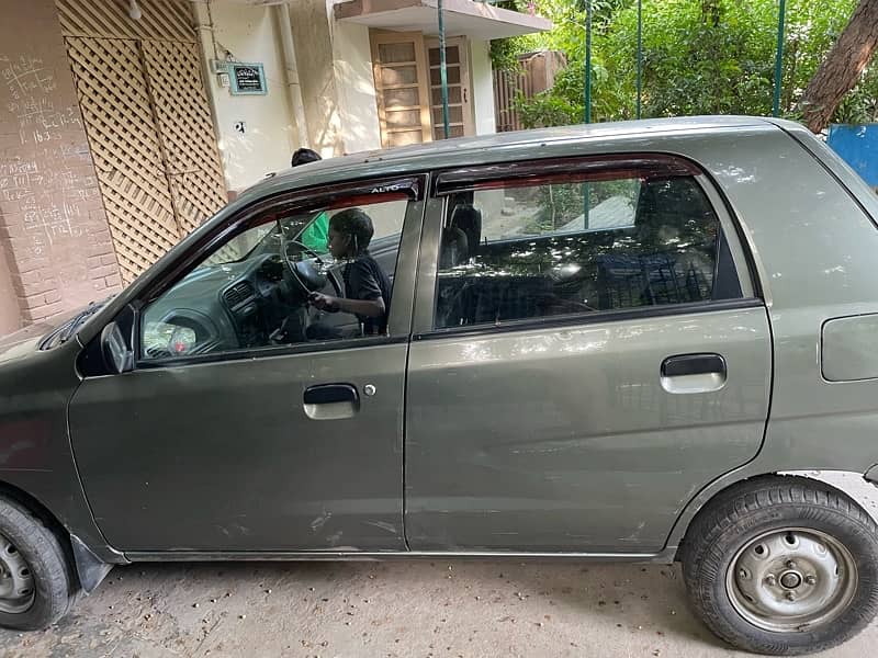 Suzuki Alto 2011 3