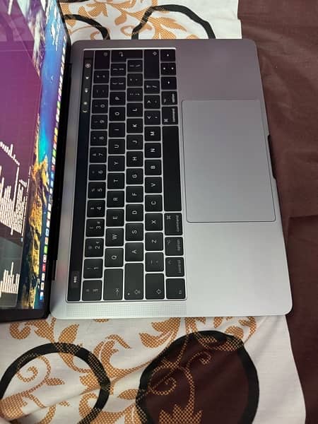 Macbook pro 2016 With Touch Bar 8Gb Ram 256 Mac SSD 3