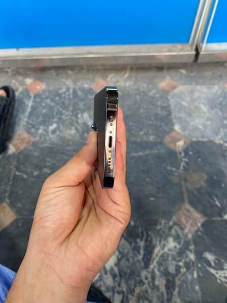 iphone 13 pro 128Gb health 86% waterpack 4