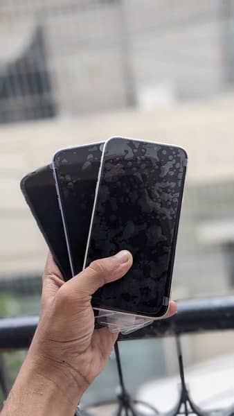 IPHONE 11 64GB NON PTA (JV) 4