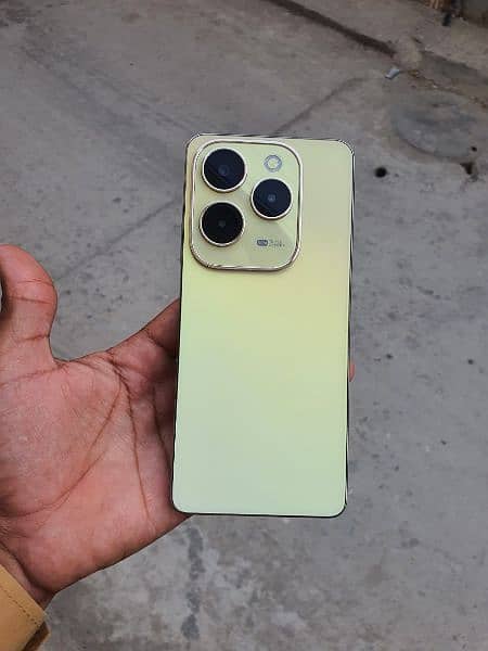 Infinix Hot 40 0