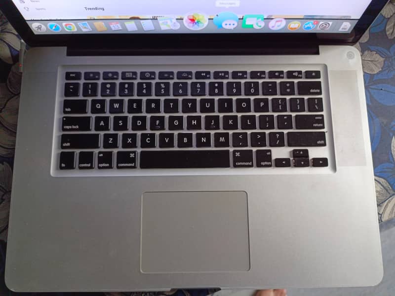 Apple Macbook Pro 2011 2