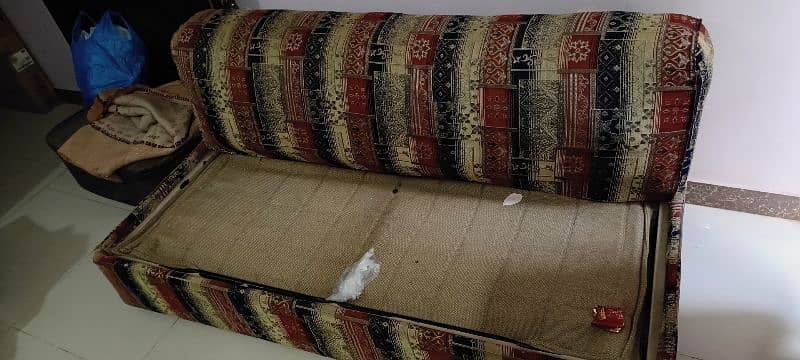 Sofa combed urgent sale 2