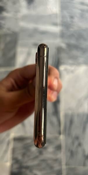 iPhone XS Max 3