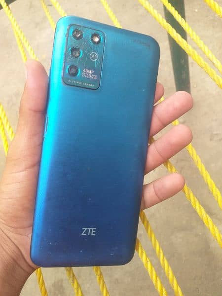 ZTE Vita mobile 4gb ram 128gb memory 3