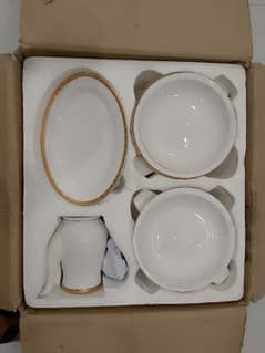 dinner set for sale ( 91 pieces )