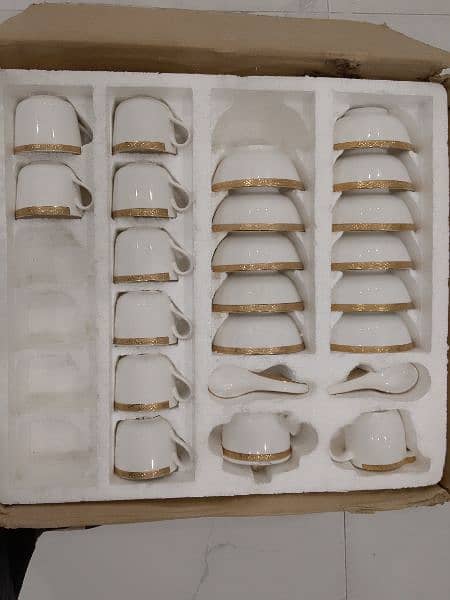 dinner set for sale ( 91 pieces ) 3