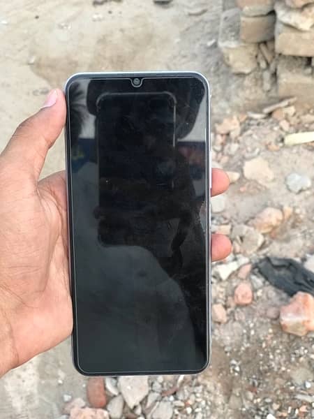 vivo y20 condition 10 by 10 ha 4/64 ram ha 4