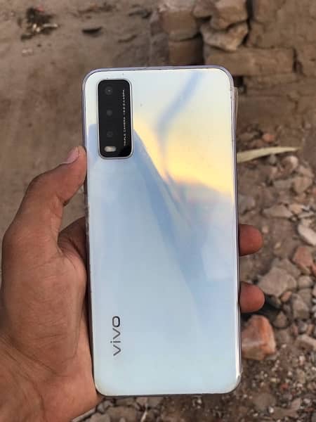 vivo y20 condition 10 by 10 ha 4/64 ram ha 7