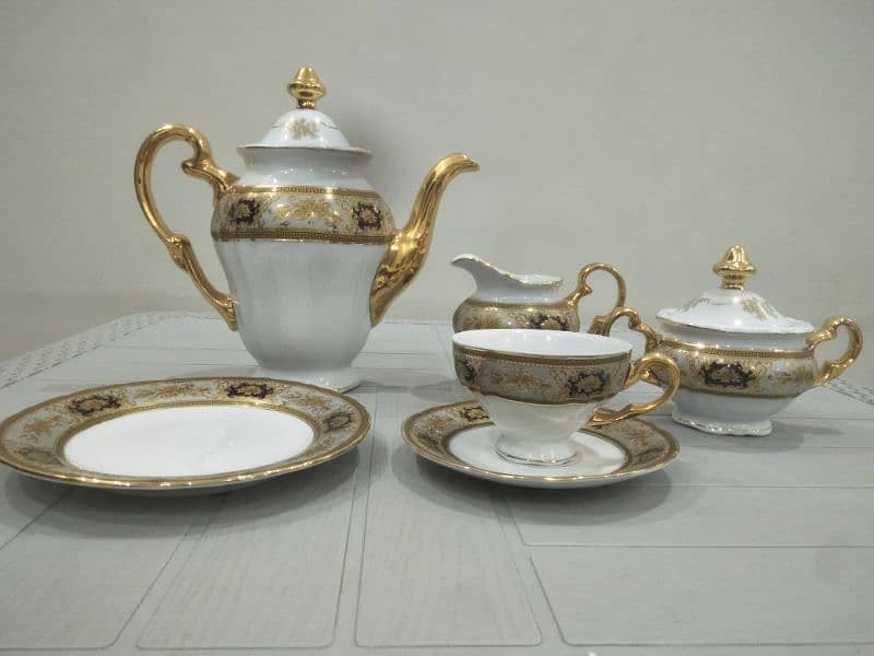 Tea set ( 6 person serving ) 1