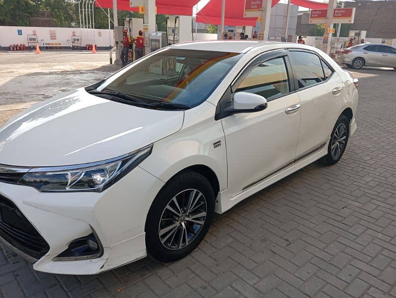 Toyota Corolla Altis 2018 4