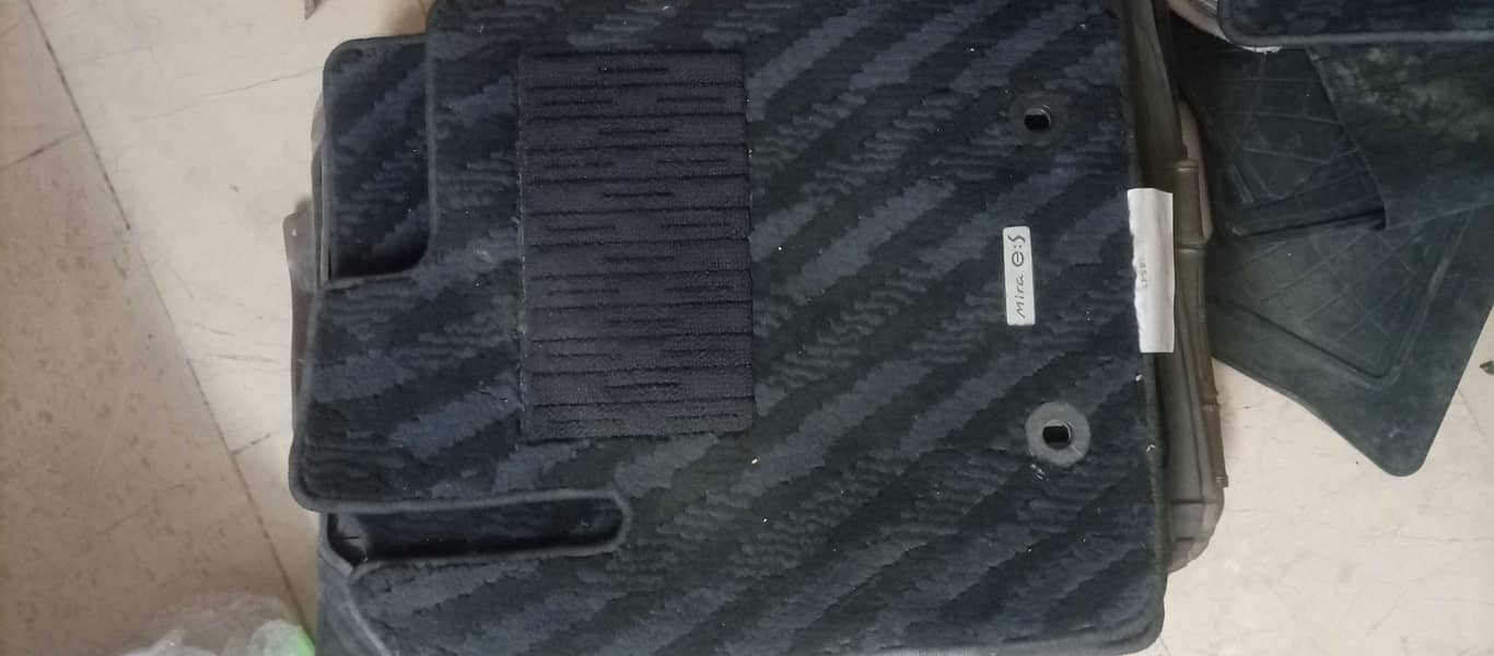 DAIHATSU MIRA EiS FOOT MATS 0