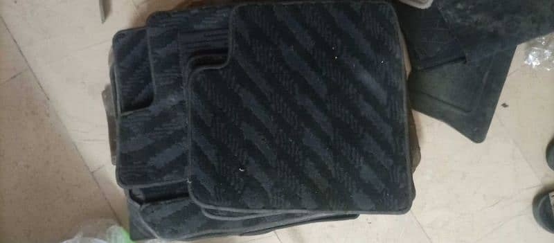 DAIHATSU MIRA EiS FOOT MATS 1