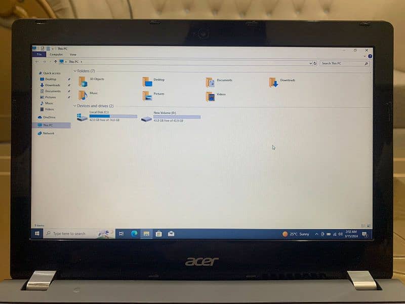 Acer New Touch Screen Laptop intel 5th gen 4GB Ram 128GBSSD Windows 10 7