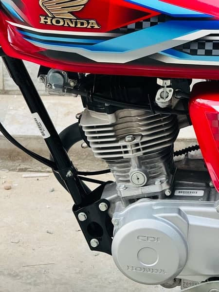 honda 125 2024 9