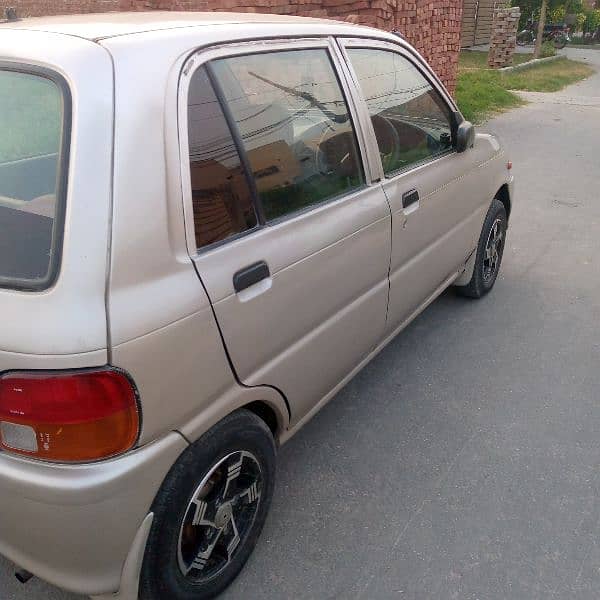 Daihatsu Cuore 2003 13