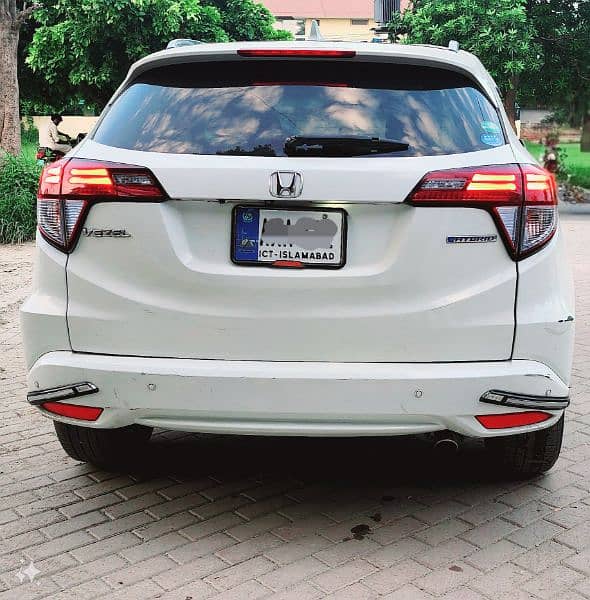 Honda Vezel hybrid 2016 model 4