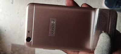 vivo ka mobile hy just box open set hy . . vivo y53