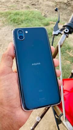 Aquos R2 0