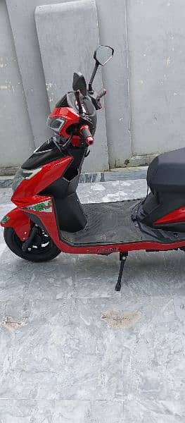 electric scooty 4