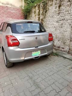 Suzuki Swift 2022 . GL CVT . Automatic . Full new condition.