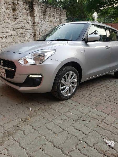 Suzuki Swift 2022 . GL CVT . Automatic . Full new condition. 6