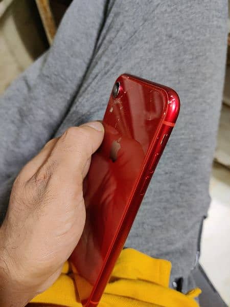 iphone xr 4