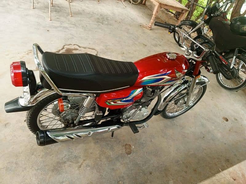 Honda 125 model 2022, second honour, running 8121 km 1