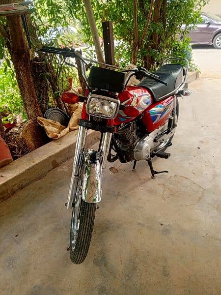 Honda 125 model 2022, second honour, running 8121 km 4