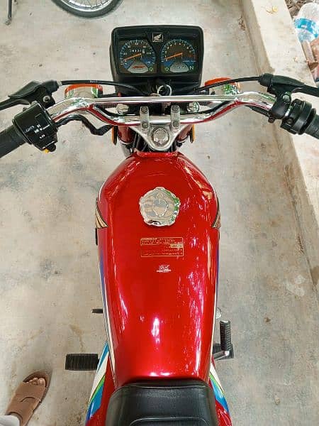 Honda 125 model 2022, second honour, running 8121 km 5