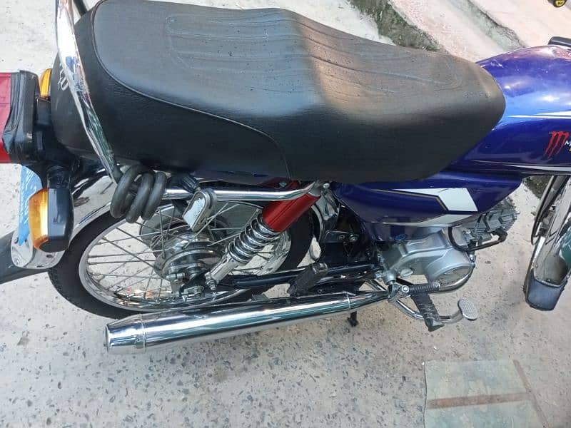 full new bike 2024/3/15 ko liya tha fresh condition ha 4