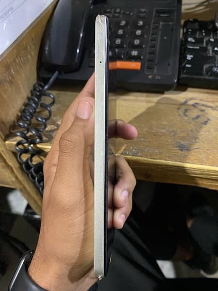 REALME C53 6/128 2