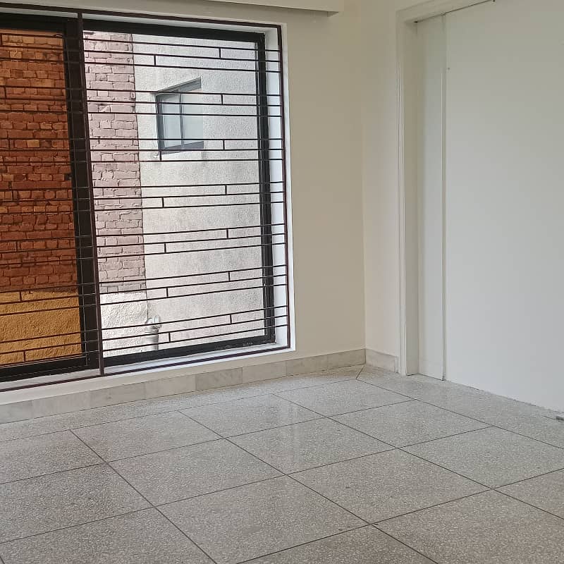 12 Marla Upper Portion For Rent in DHA Phase 3 Near Park 6