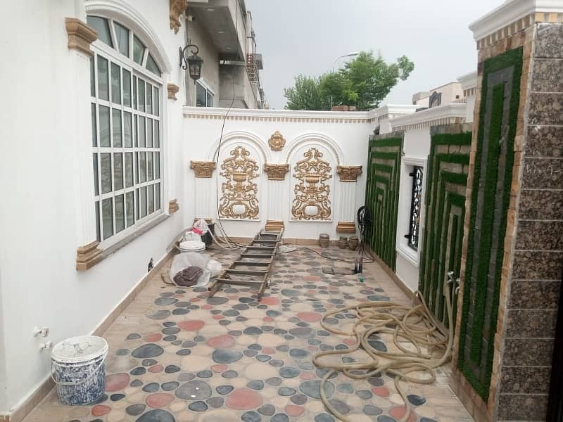 10 marla furnished house for sale in paragon city lahore 1