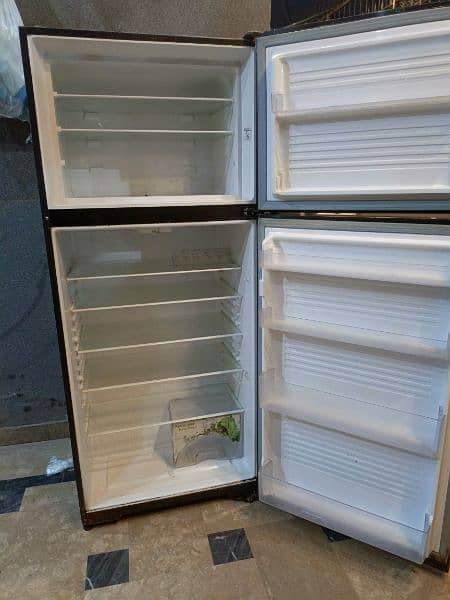 dawlance refrigerator for sale 0