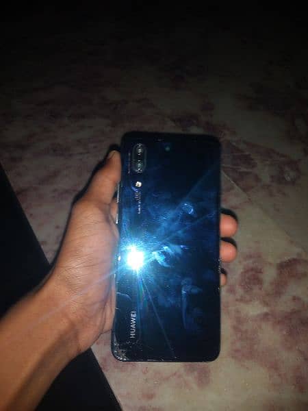 Huawei p20 4/128 PTA approved hai 4