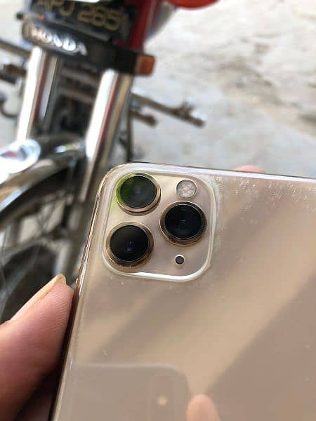 iphone 11 pro waterpack 0