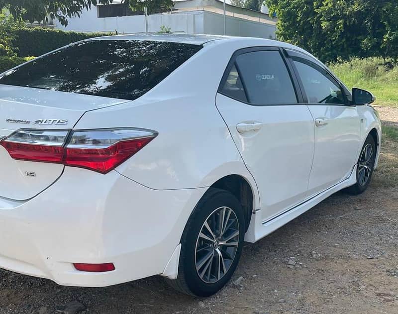 Toyota Altis Grande 1.6 Islamabad Number 3