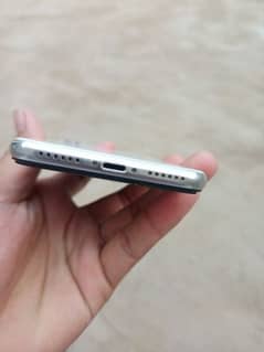 03005835961 iPhone x64 GB PTA registered