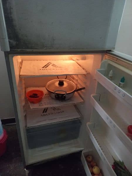 fridge in good condition 4