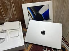 MacBook Air M-1 Chip 2020 Sale Out 0