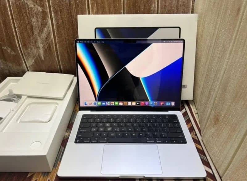 MacBook Air M-1 Chip 2020 Sale Out 1