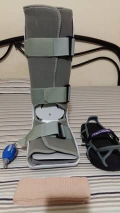 Leg cast brase