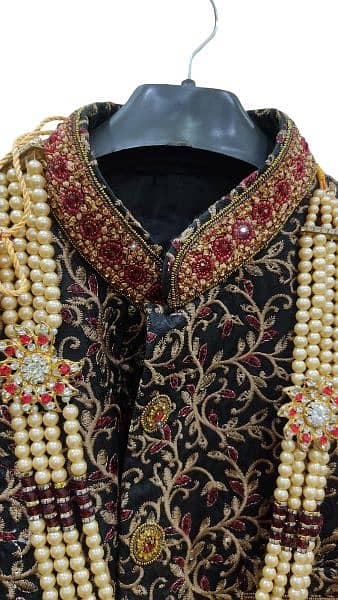 grooms sherwani with kulla and beautiful neck mala 7