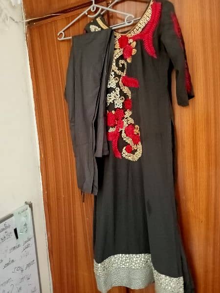 Preloved beautiful dresses 4