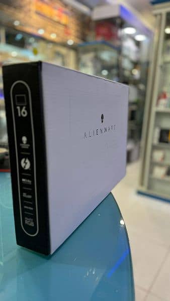 Alienware M16R1 1