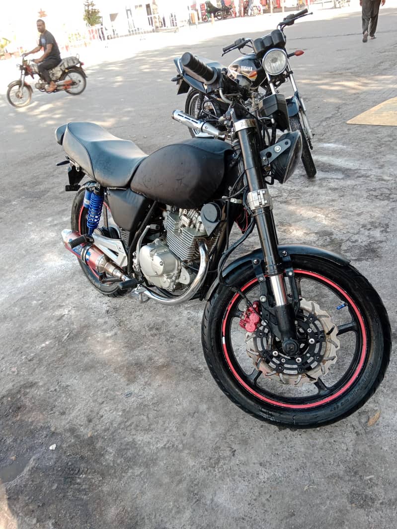 Suzuki  GS 150 Model 2006 2